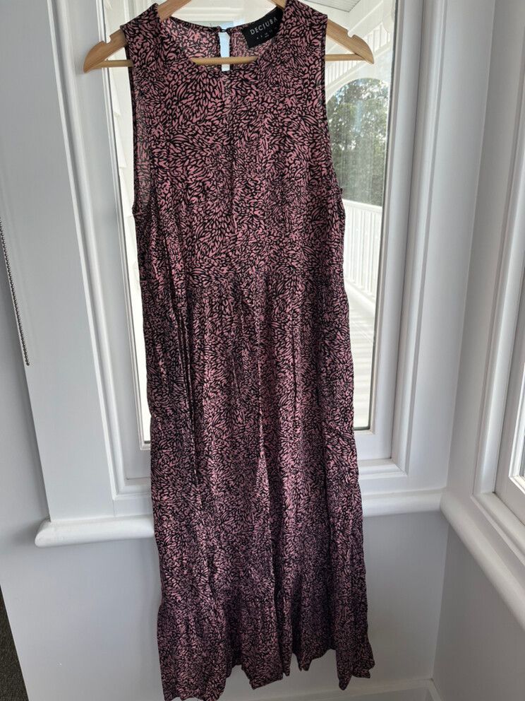Decjuba - Aria Tiered Midi Dress on Designer Wardrobe Decjuba - Aria Tiered Midi Dress on Designer Wardrobe