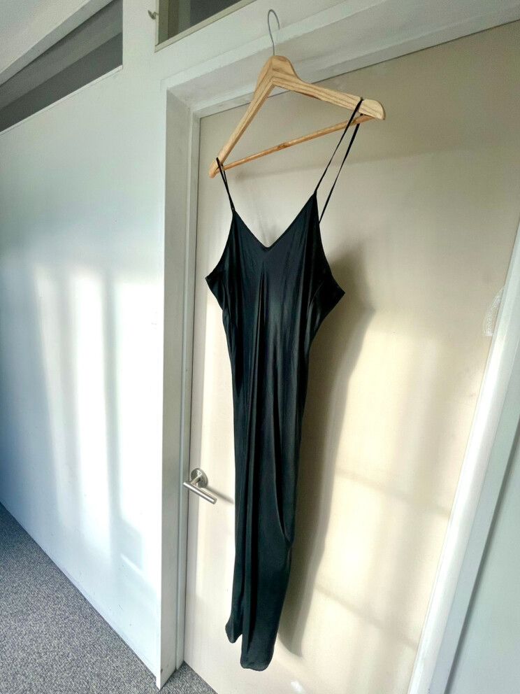 90’s vintage BOGARI Studio 100% Silk Dress