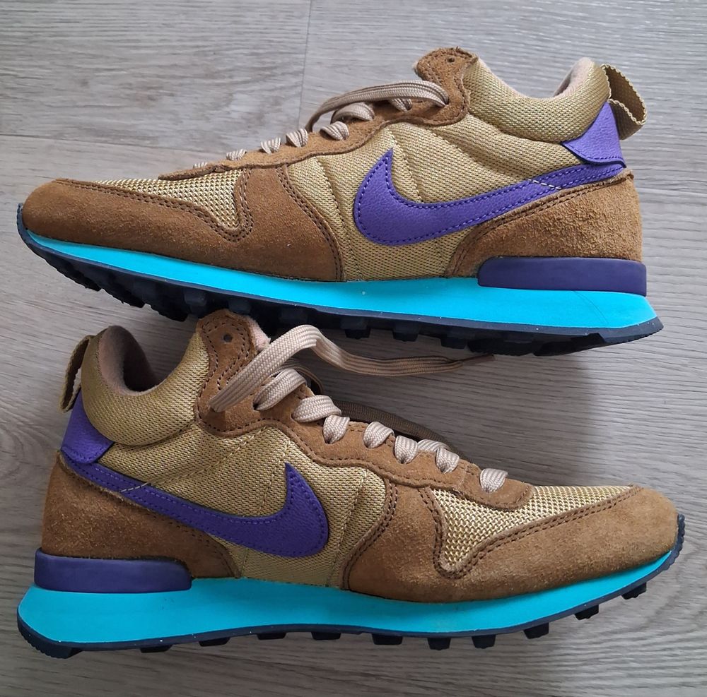 Nike Internationalist Mid Sneakers US6