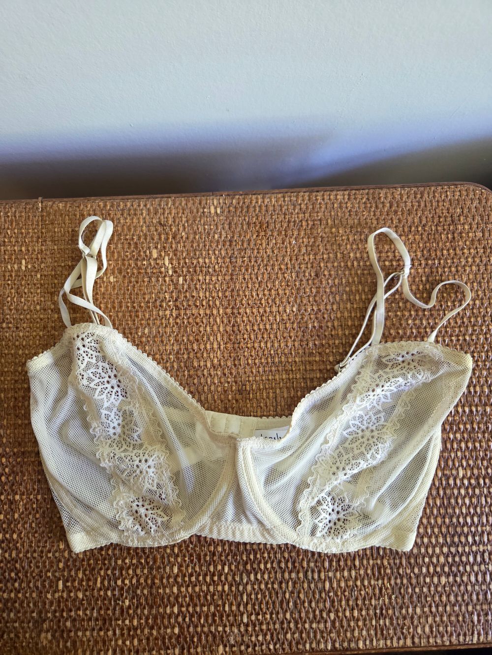 Lonely Cream Lace Bra