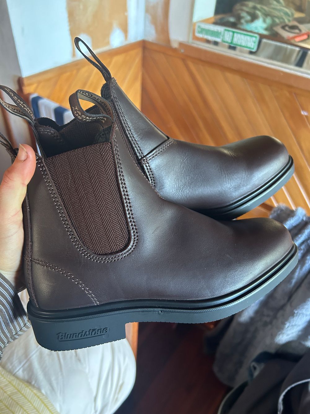 Brown Leather Blundstone