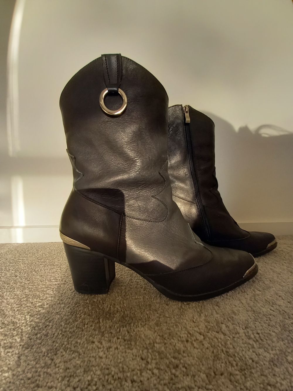 Belle & Bloom Black Leather Cow Boy Boots