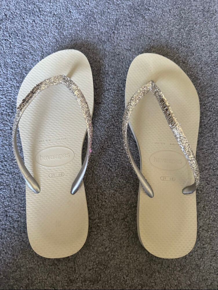 Havaianas Gold glitter Thongs - Sz 38-39
