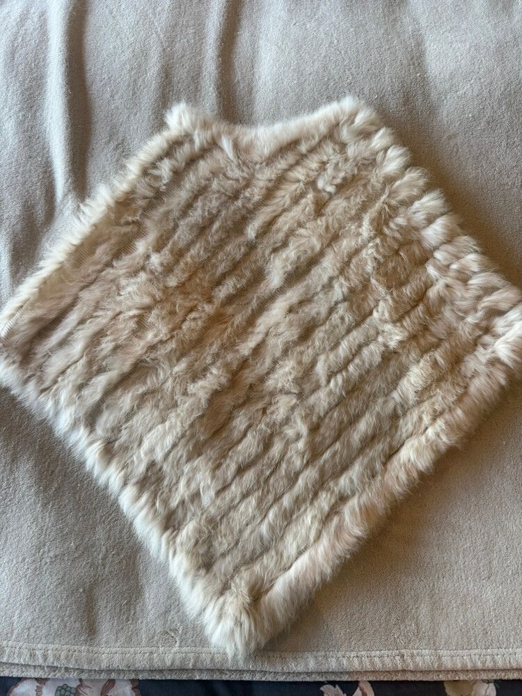Rabbit fur poncho / stole