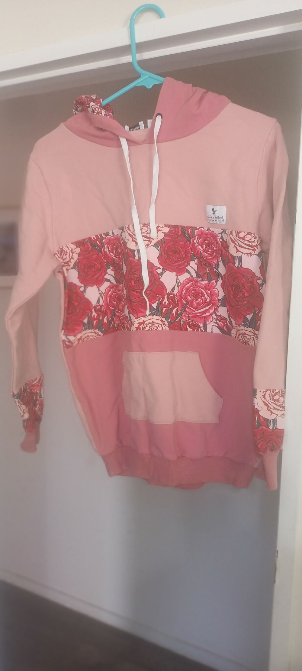 Kissed Gradicool Floral Rose Jumper Size 14