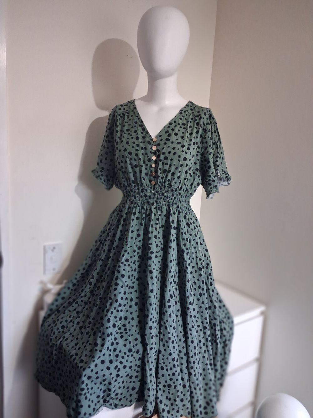 New U Collection Green Spot Print Midi Dress