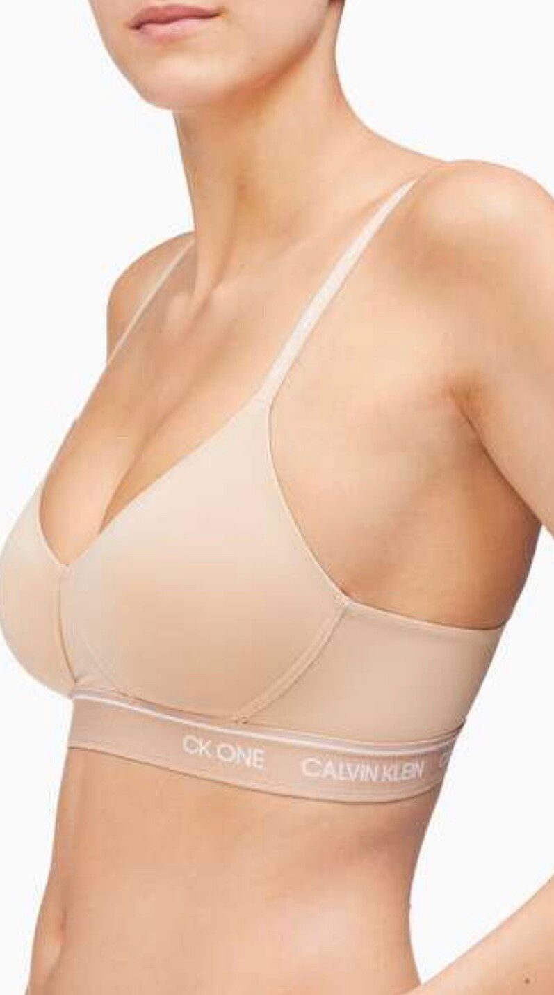 NEW Calvin Klein bra size L