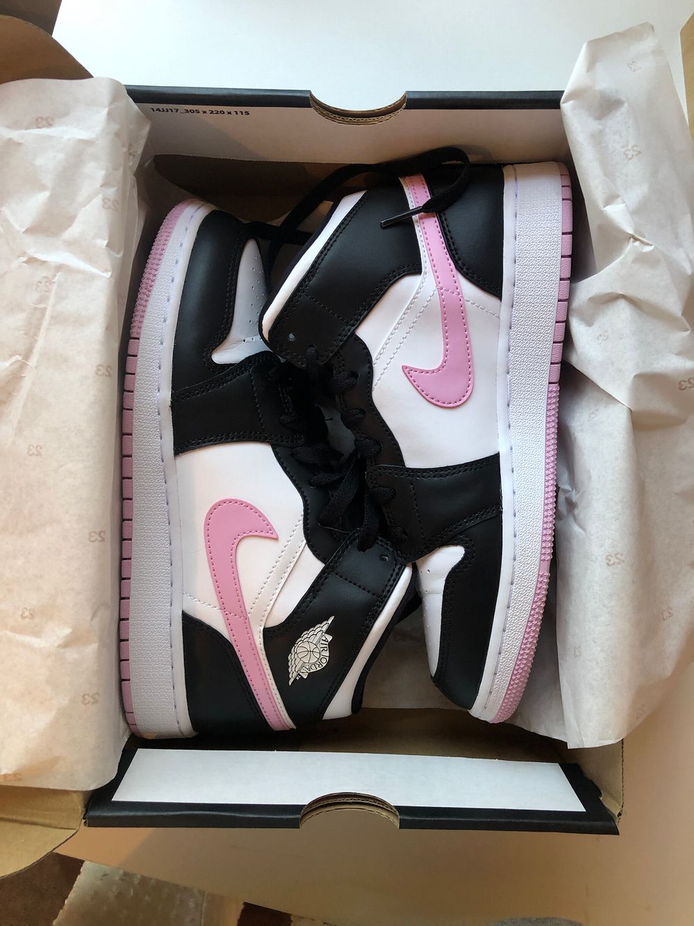 jordan 1 mid gs artic pink