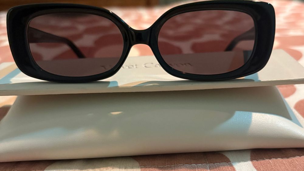 Velvet Canyon Zou Bisou Sunglasses - Black