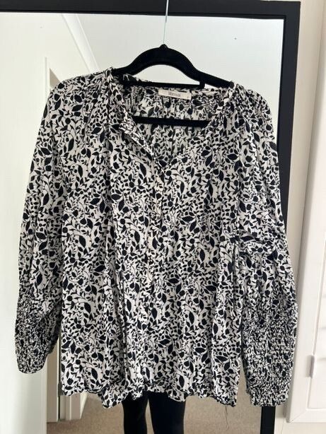 Morrison Floral Top Rouched Sleeve