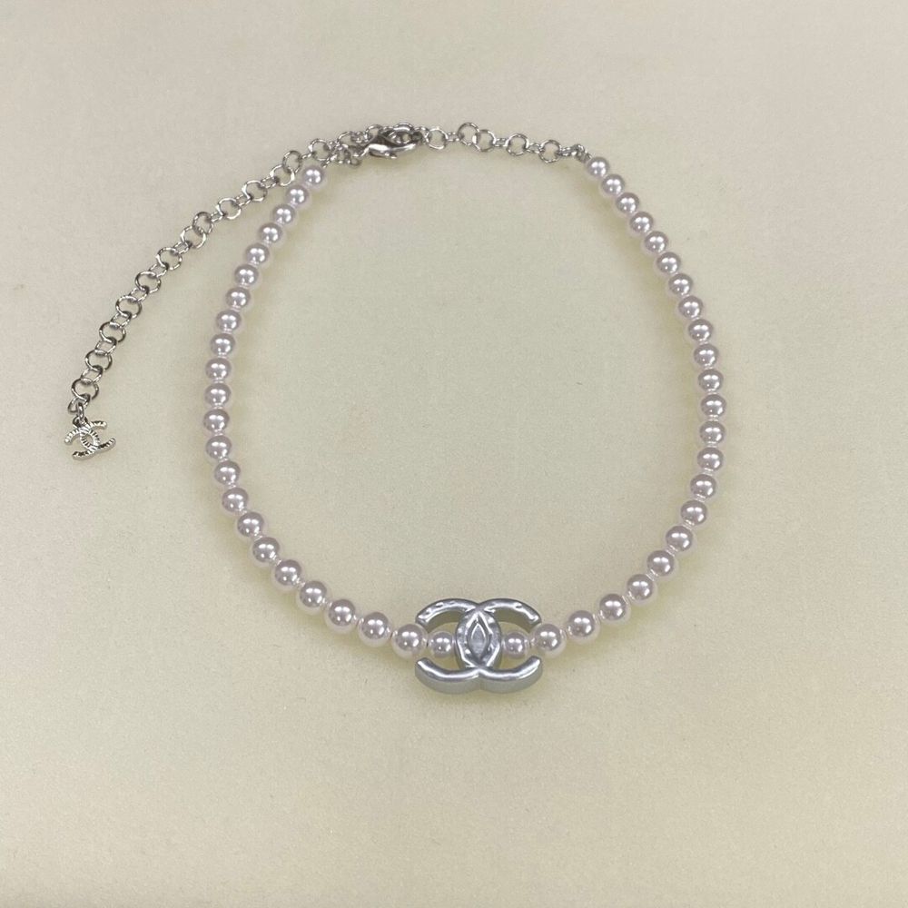 Authentic CHANEL CC LOGO Pearl Choker Necklace