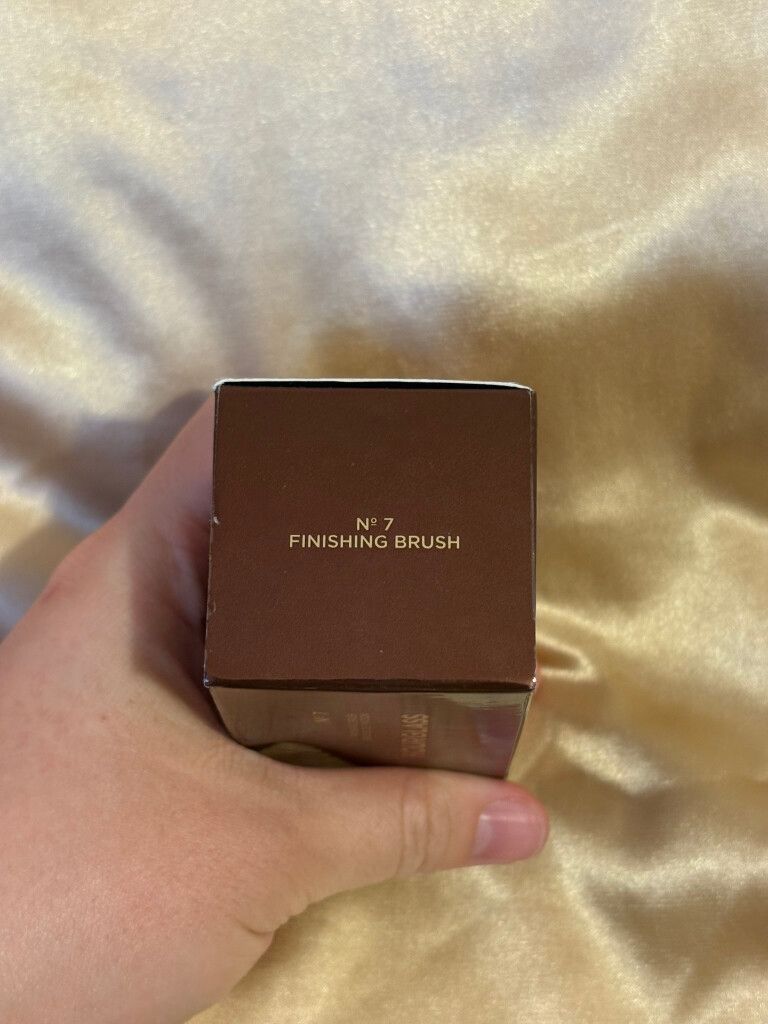 Hourglass Finishing Brush
