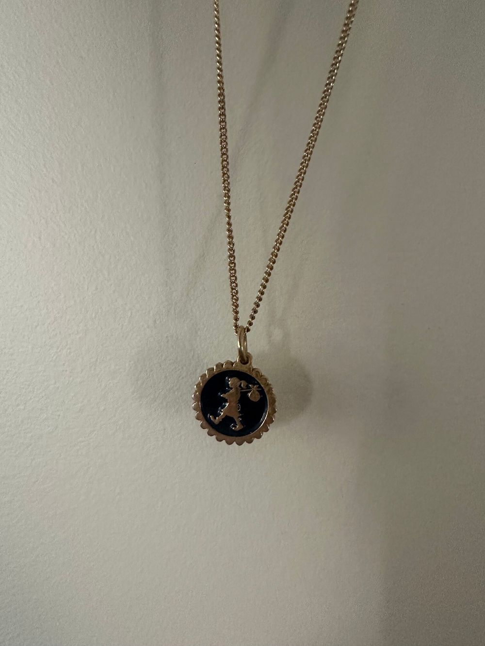 Karen Walker Runaway Girl pendant