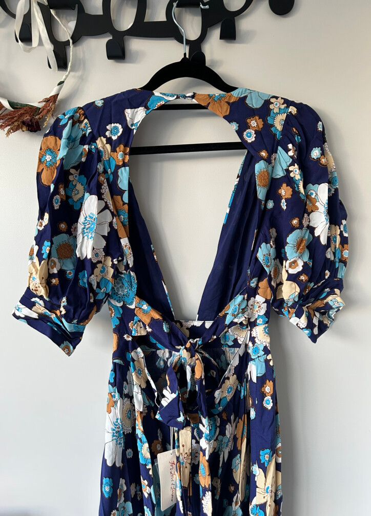 For Love & Lemons - For Love & Lemons Blue Magnolia Midnight Blossom Maxi  Dress Size S on Designer Wardrobe