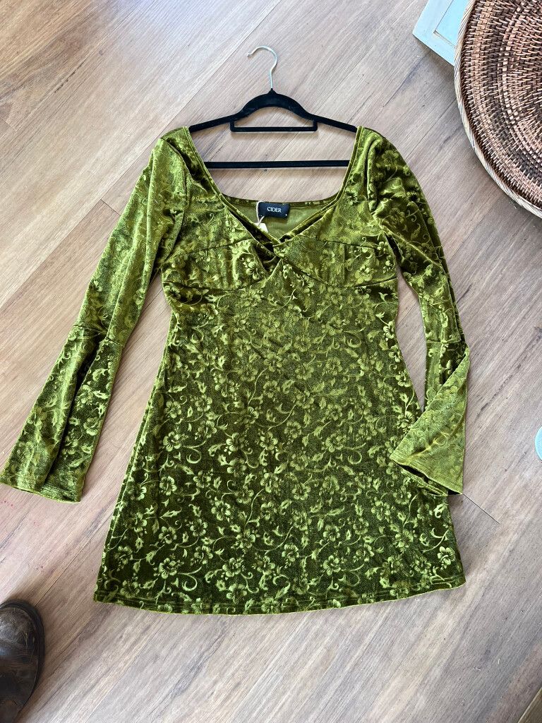 Cider - Cider Olive Floral Mini Dress on Designer Wardrobe