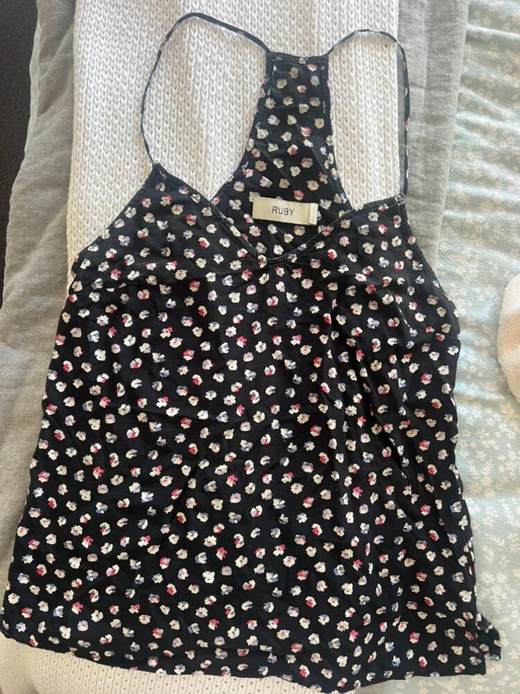 Ruby Top Size 8
