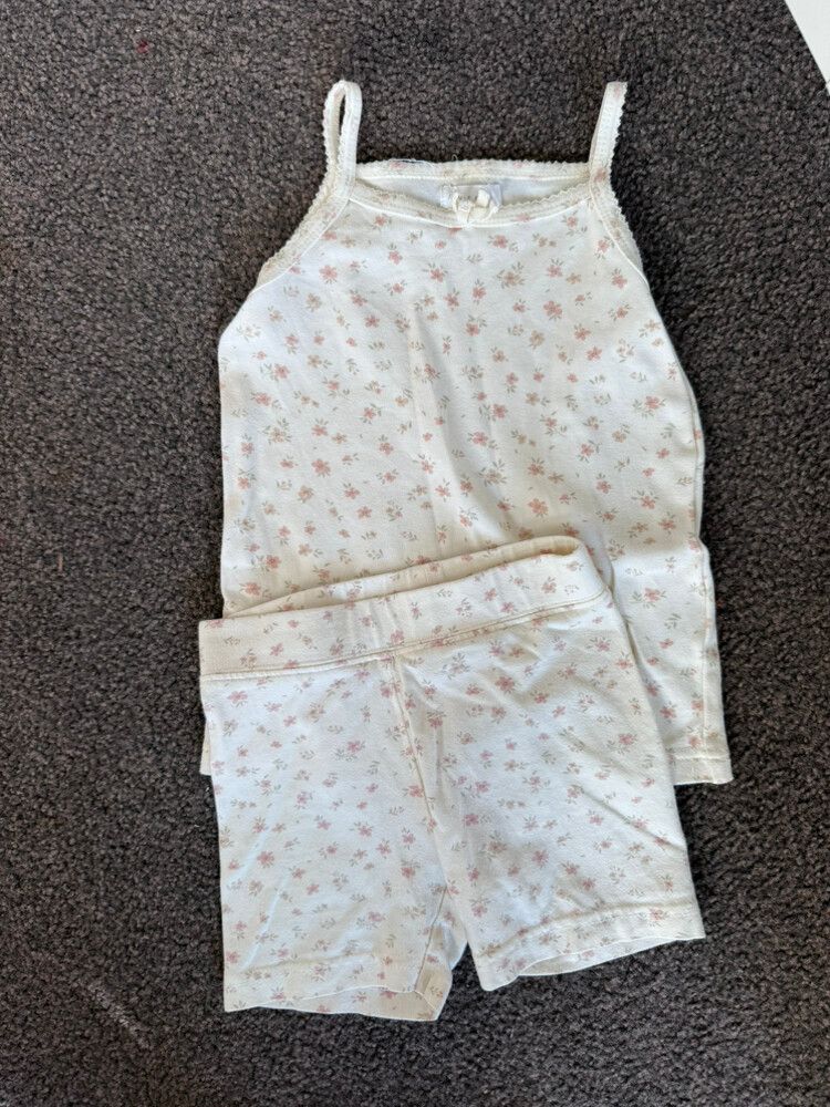 Jamie Kay set size 4