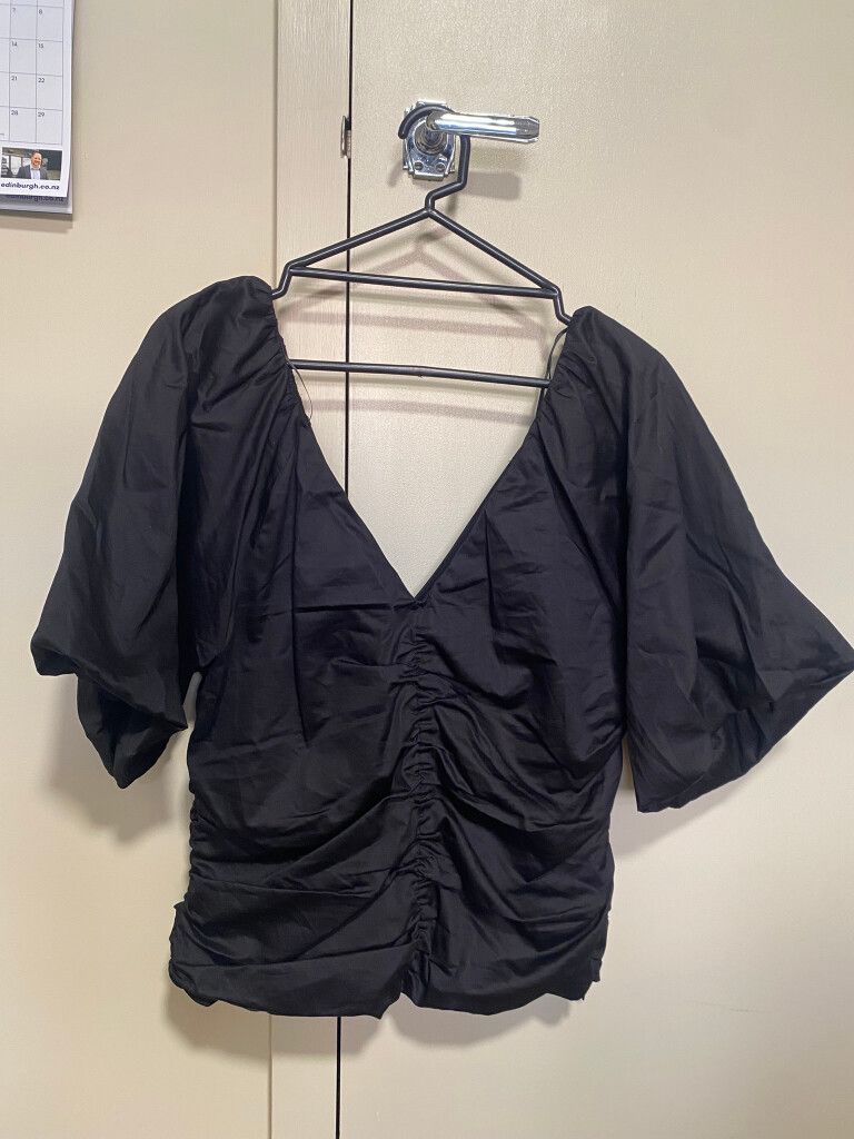 Black Max Ruched Top