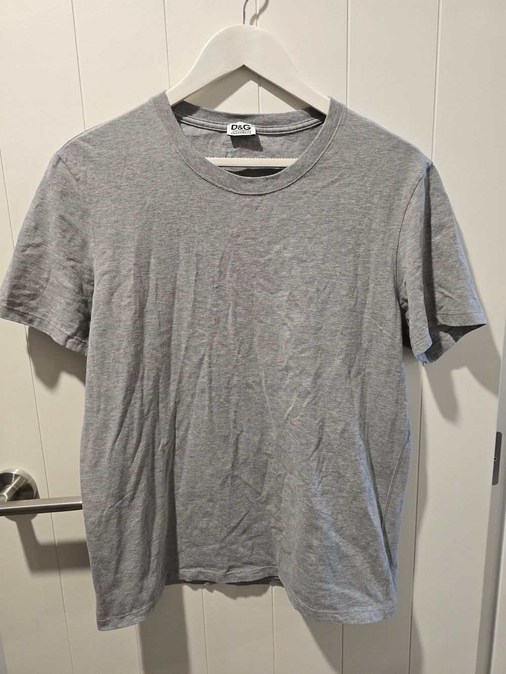 Grey tshirt