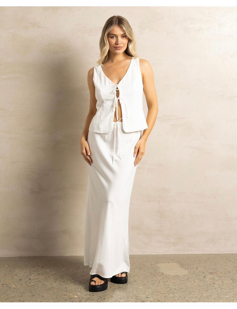 Ava & Ever Cream Maxi Skirt