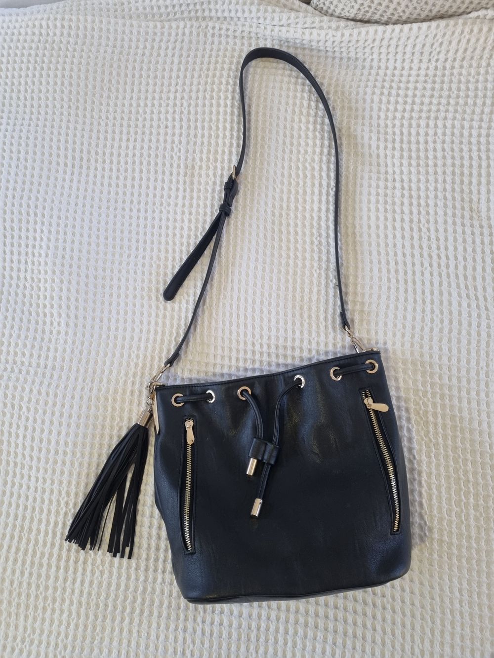 Black Bucket Bag