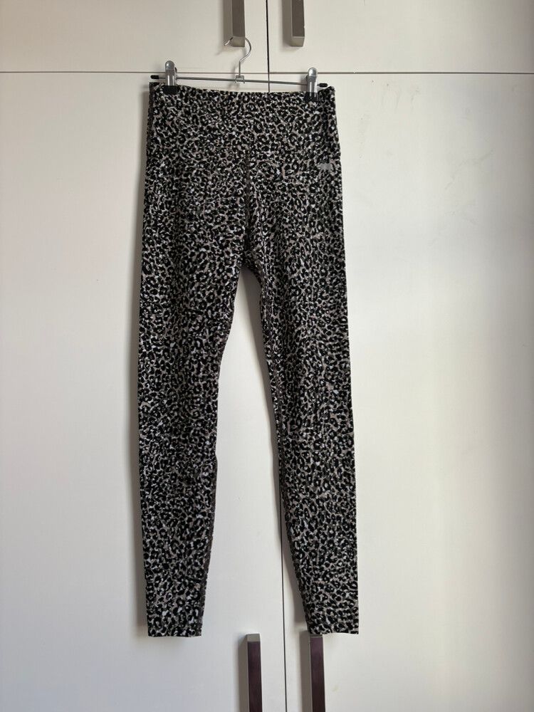 Running Bare Leopard Print Leggings