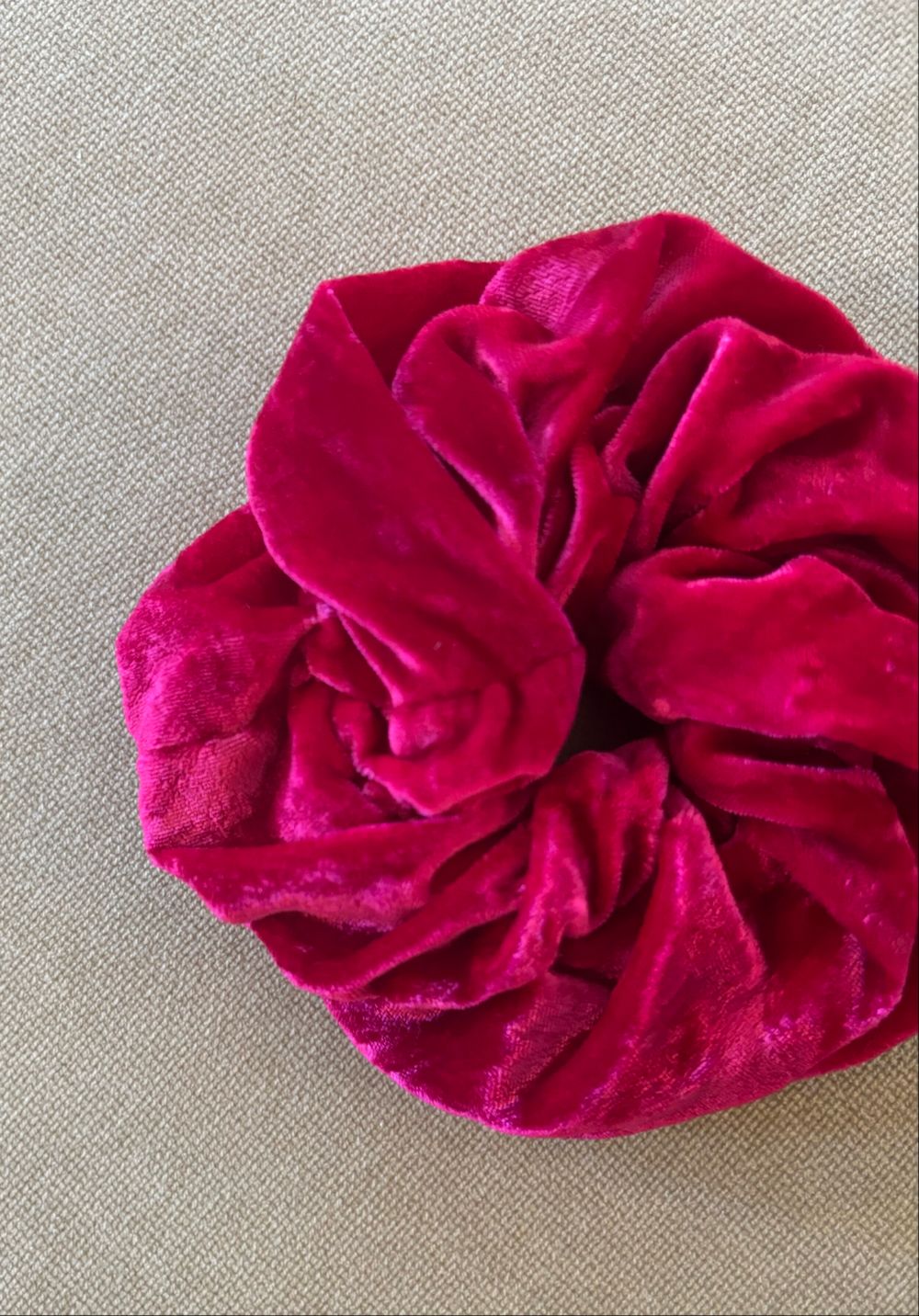 Superb COS Sweden Fuchsia Silk Velvet Scrunchie $50