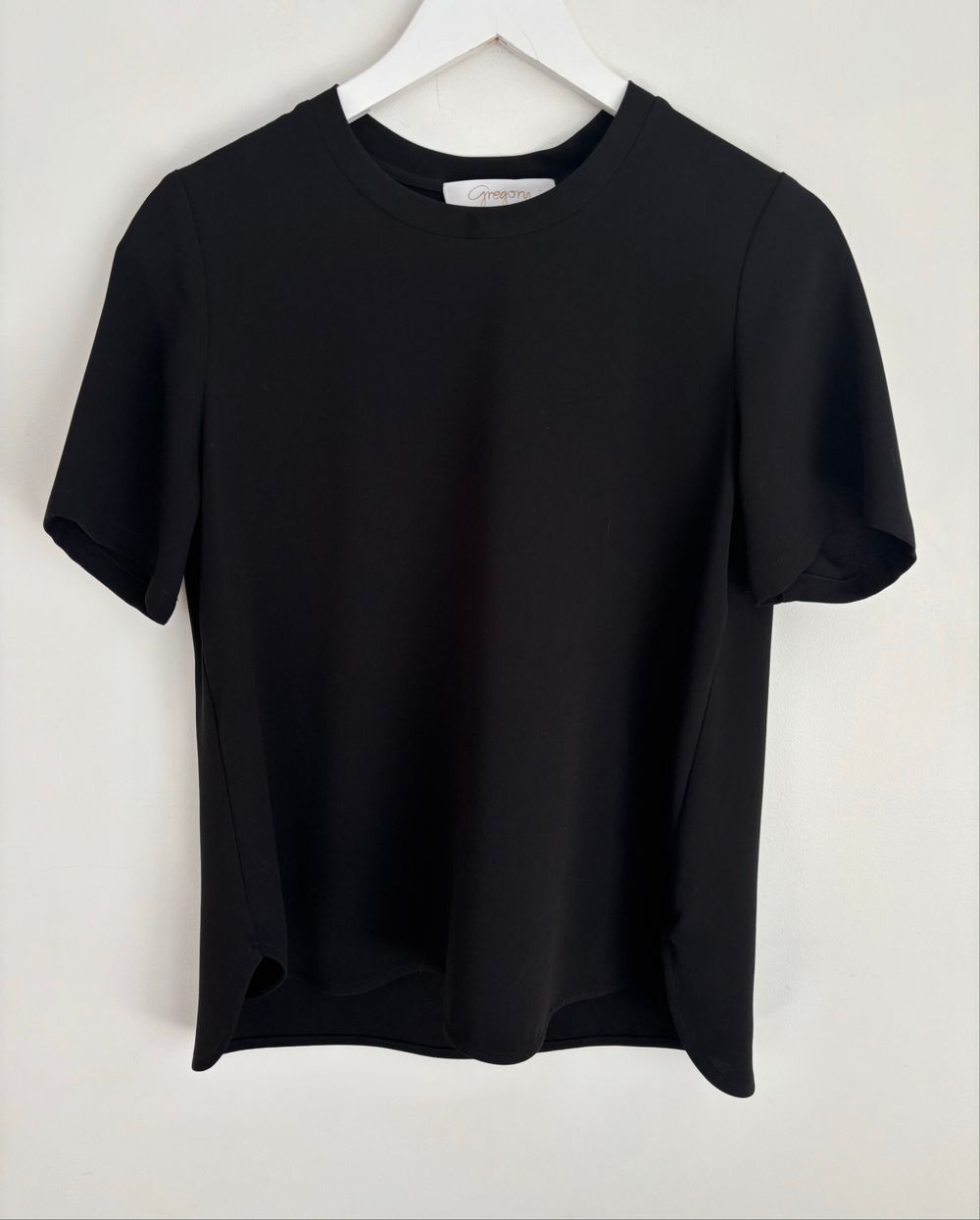 Classic Gregory Black Dressy Curved Hem Tee Top $250