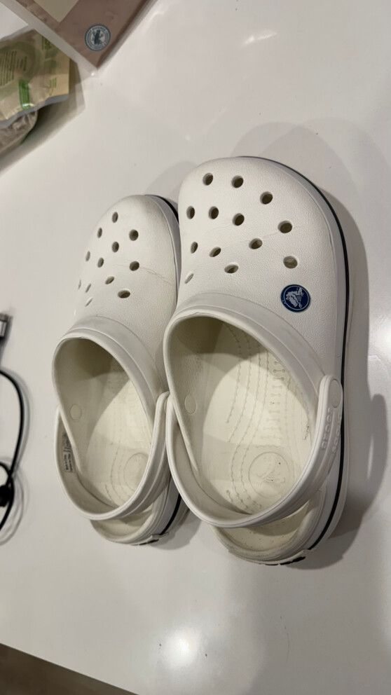 crocs size 6