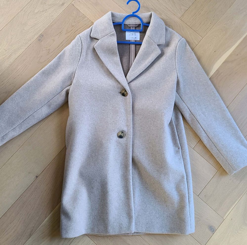 Zara Beige Coat size 11 to 12 girls