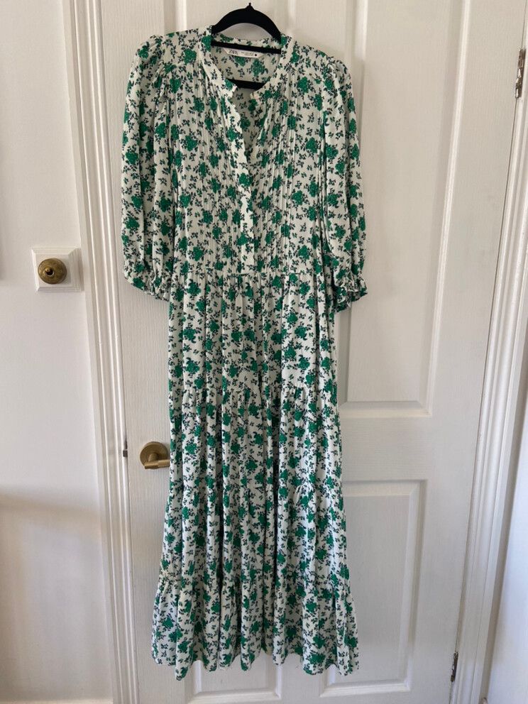 Zara - Zara Floral Dress on Designer Wardrobe Zara - Zara Floral Dress on Designer Wardrobe