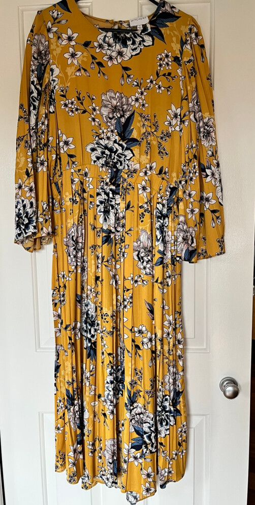 Witchery Gold Floral Midi Dress