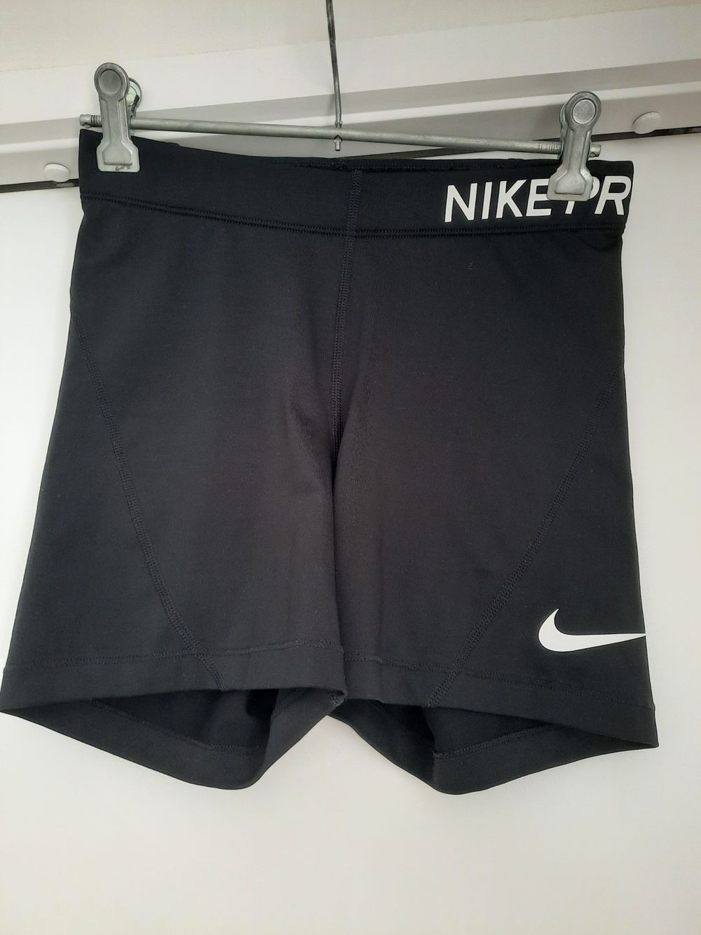 Nike pro short size S