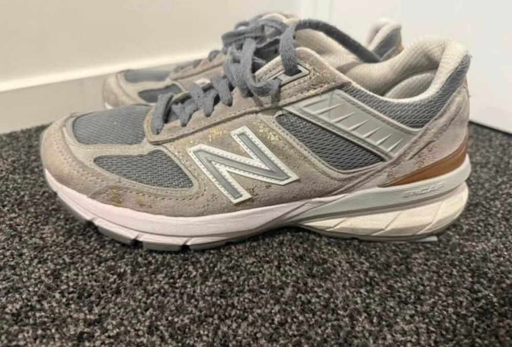 New Balance Grey 990v5 Sneakers