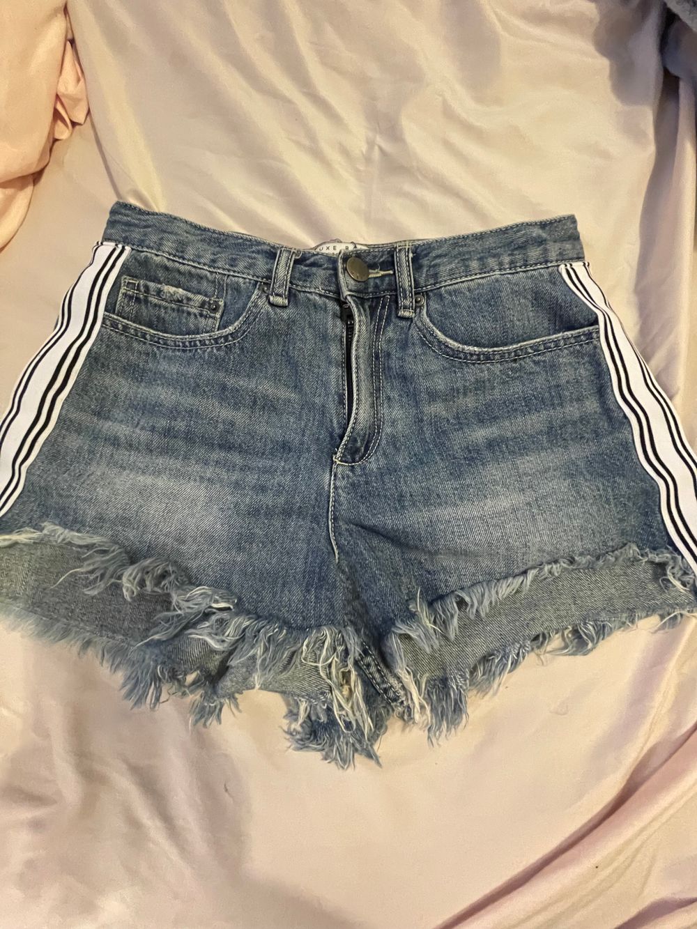 Deluxe Basics Jeans Shorts