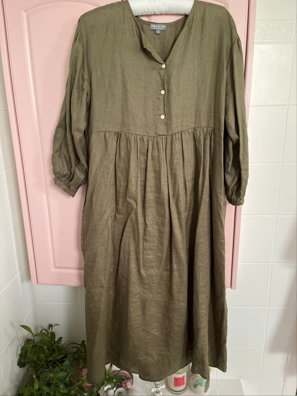 Alice & Lily Olive Green Midi Dress Size M