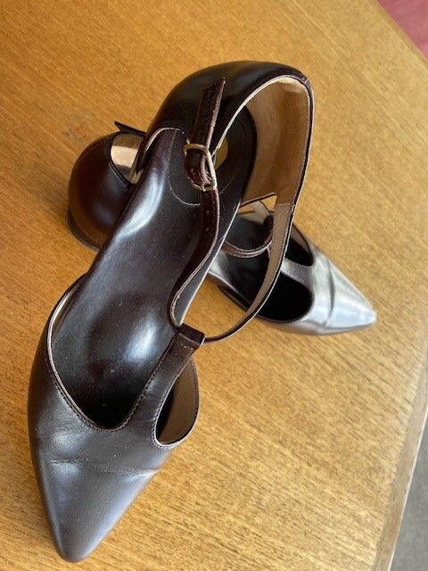 Avocet Dark Oak Boxed Leather 39*