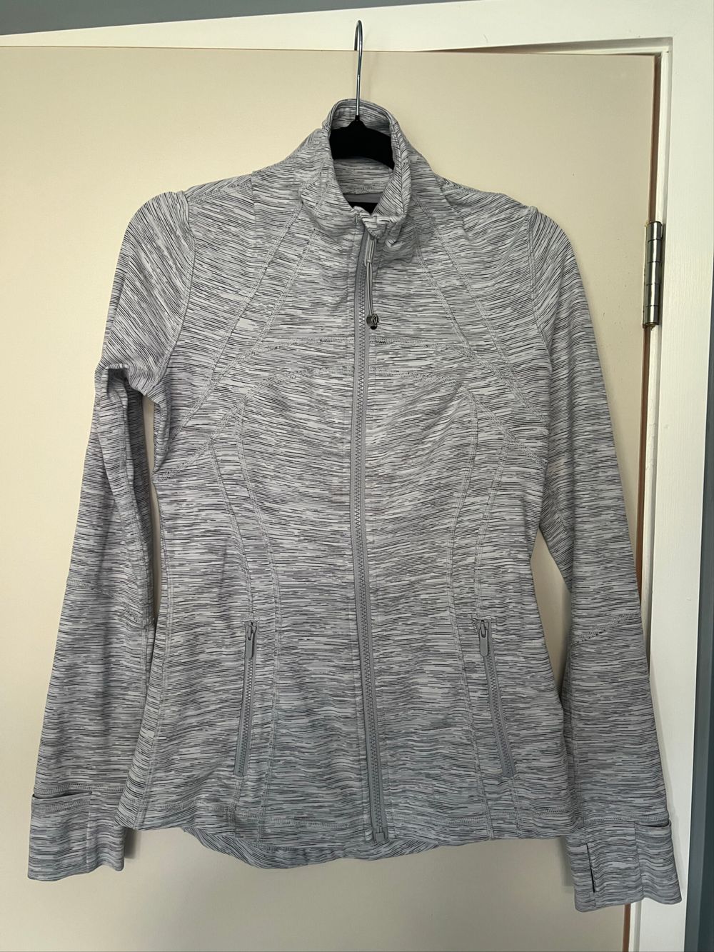 Lululemon Define Jacket (size 6 lulu)