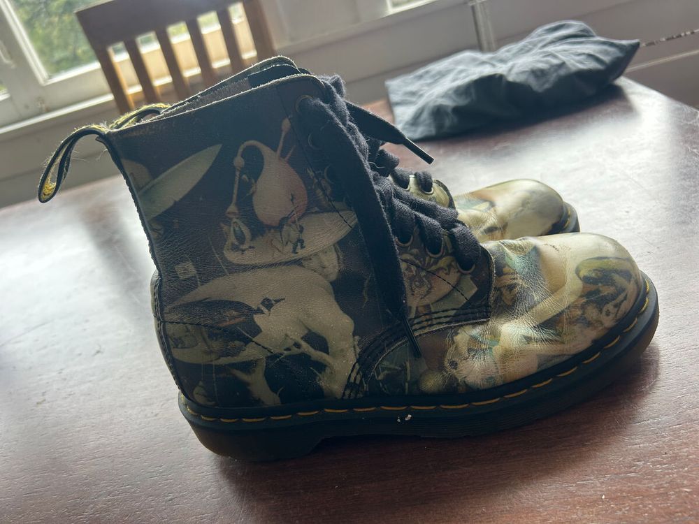Rare Dr martens Hieronymus Bosch "Hell"