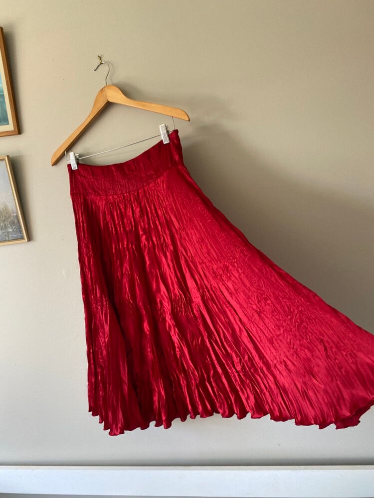 Vintage Y2K Red Crinkle Midi Skirt - Size 10
