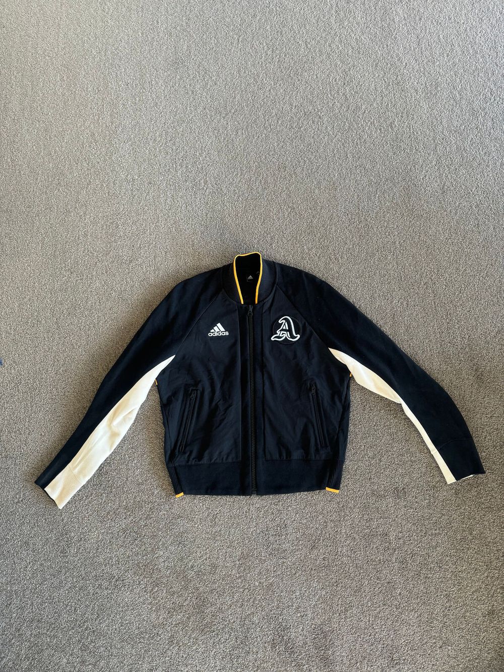 Sports bomber jacket