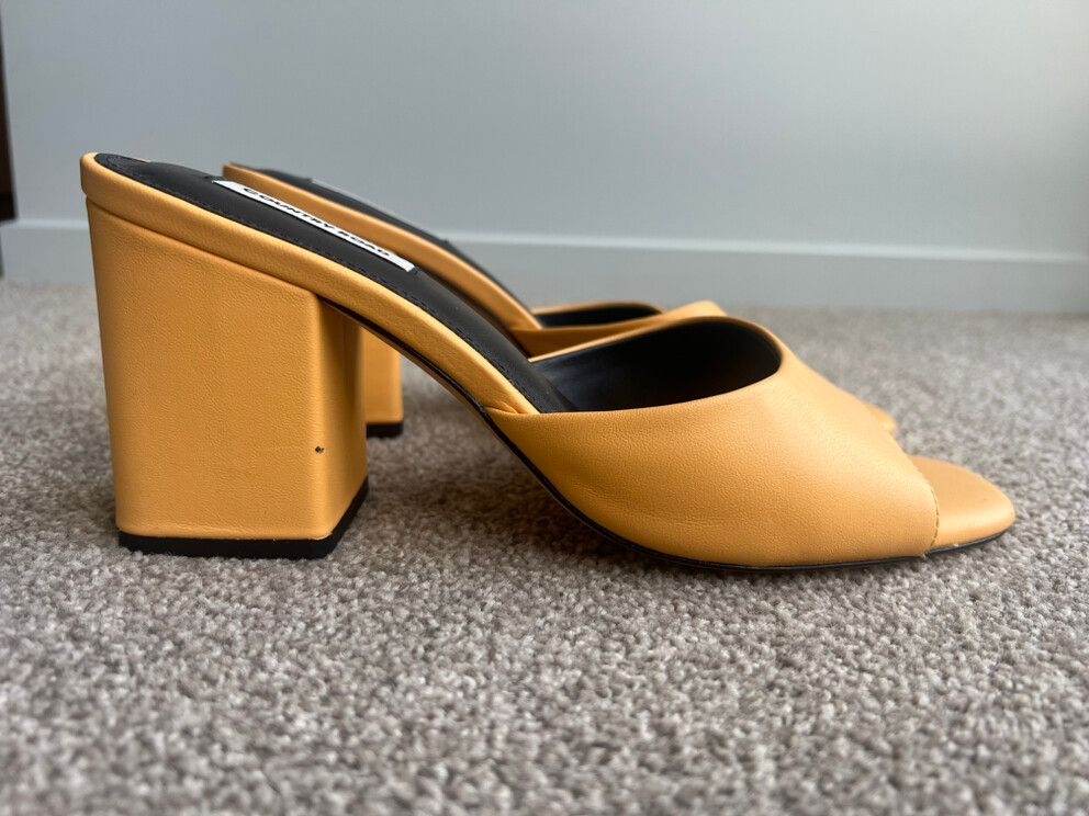 Country Road Tangerine Mules Size 39