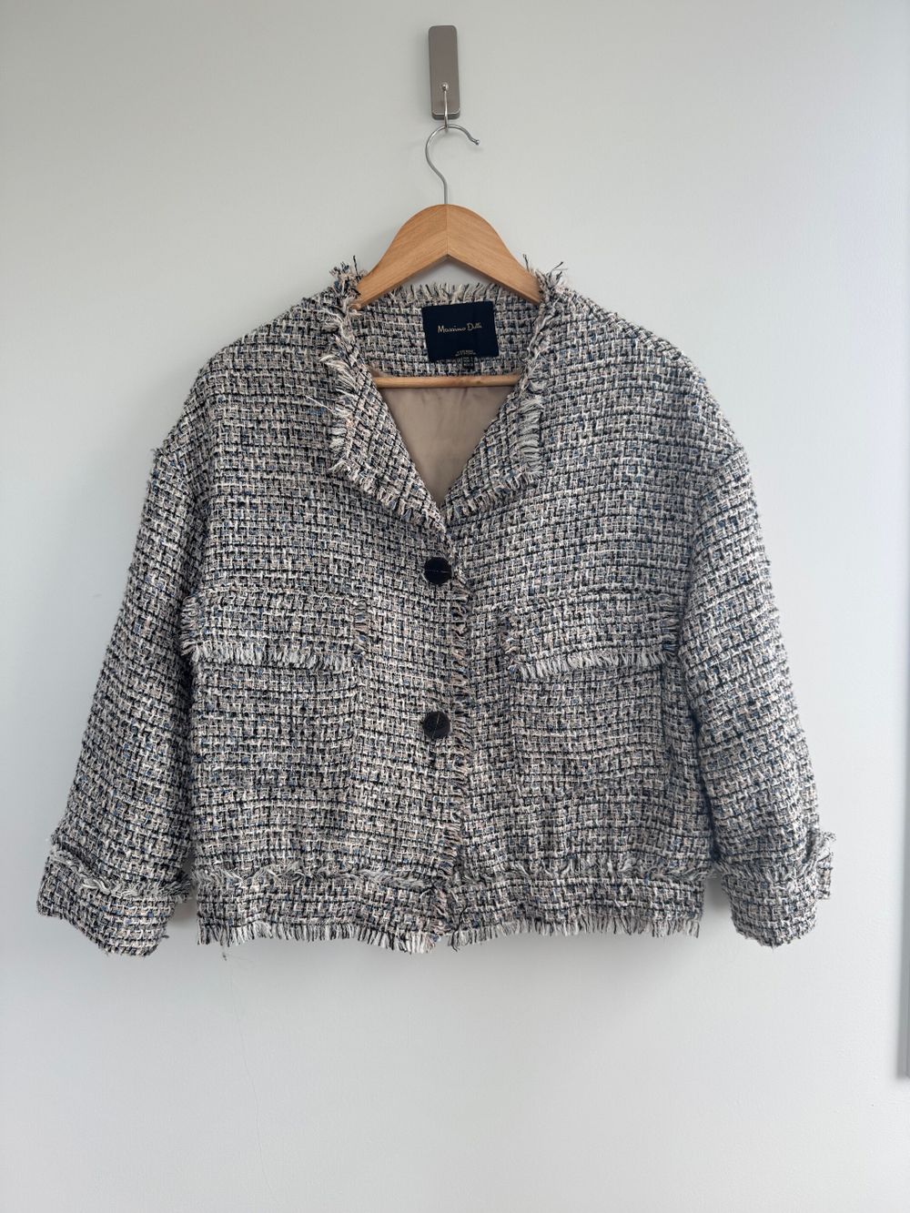 Oversized tweed bomber jacket with 3/4 sleeves. Size S but fits M.