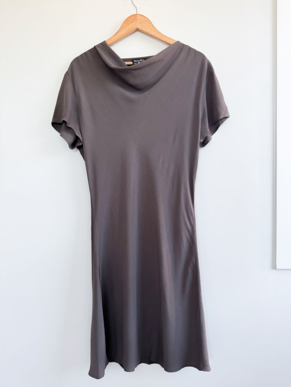 Wells Short Sleeve Rayon Dress – Taupe Grey, Made in New Zealand, Size 14