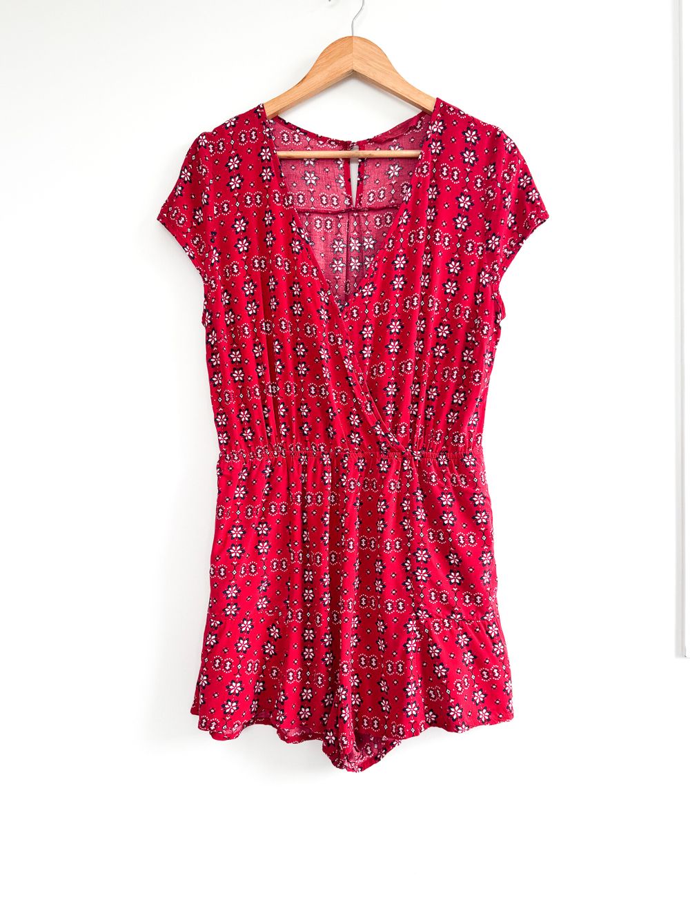 TIGERLILY Red Boho Printed Playsuit – Size 14 – 100% Rayon