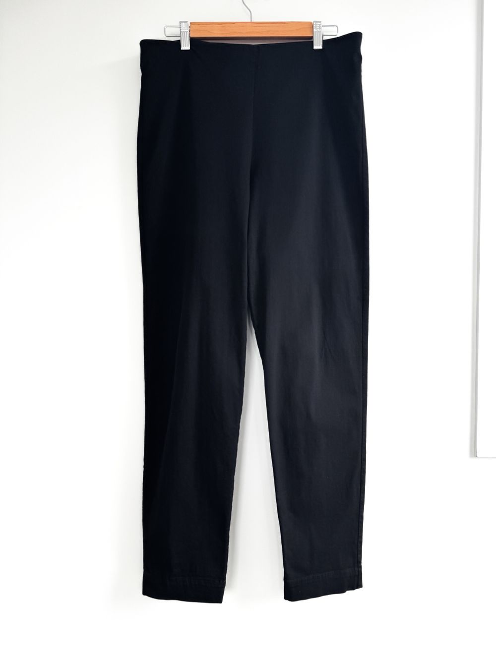 Sills Black Pull-On Pants, Size 16, Slim Leg Stretch Trousers