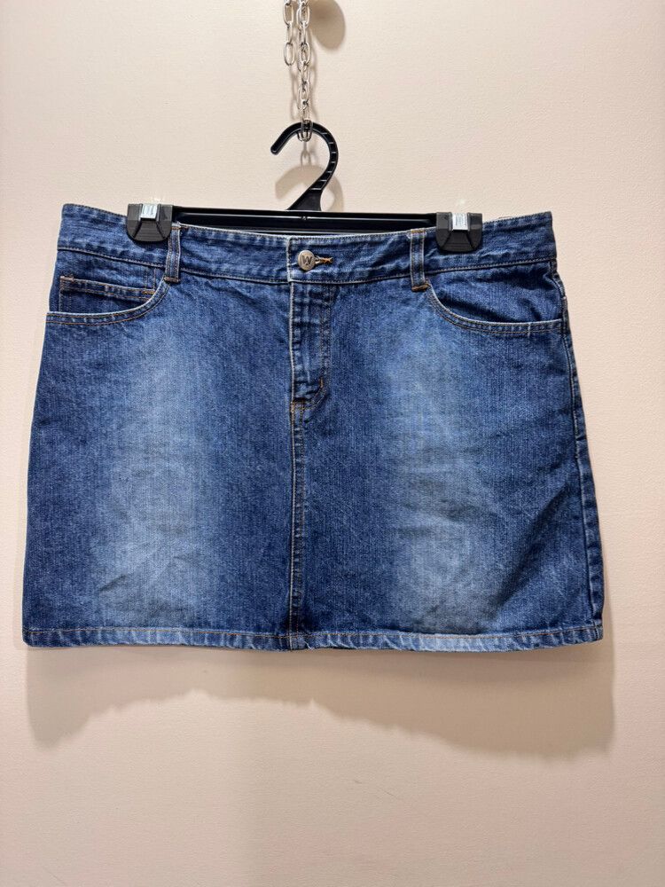 Y2K Denim Skirt – Size 12