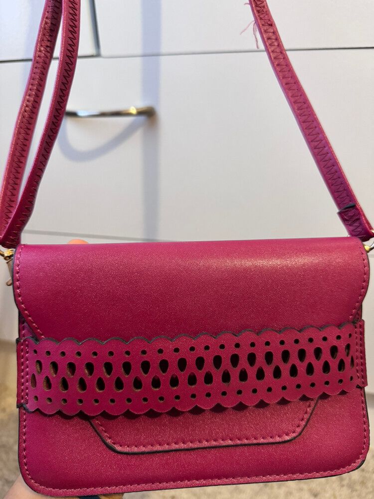 Stylish Magenta Crossbody Bag
