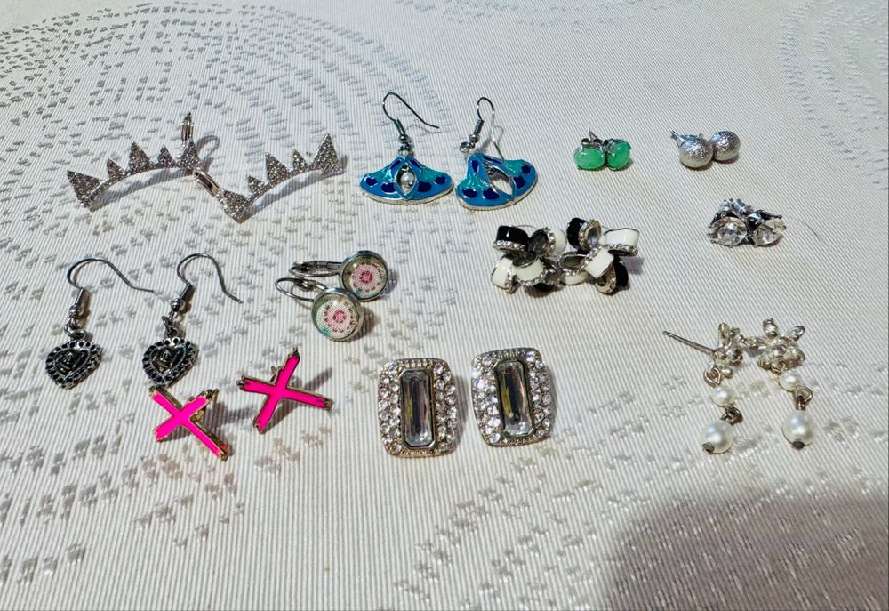 11 Pairs of Earrings – Mixed Bundle