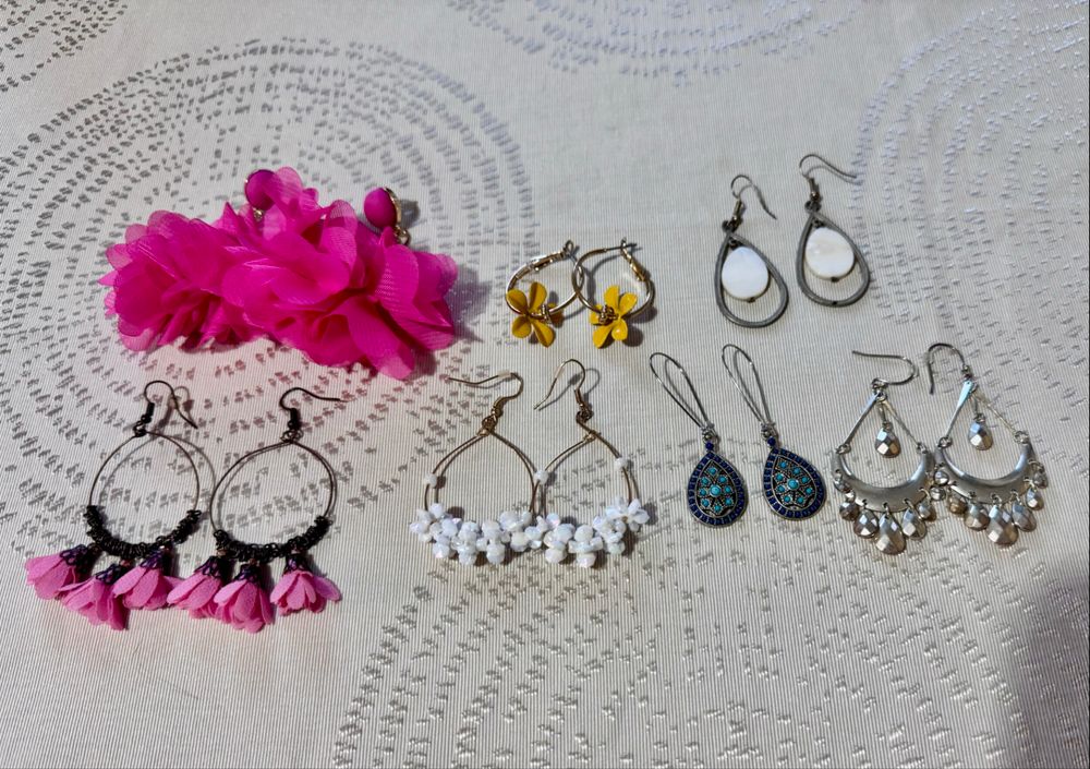 8 Pairs of Earrings – Mixed Bundle